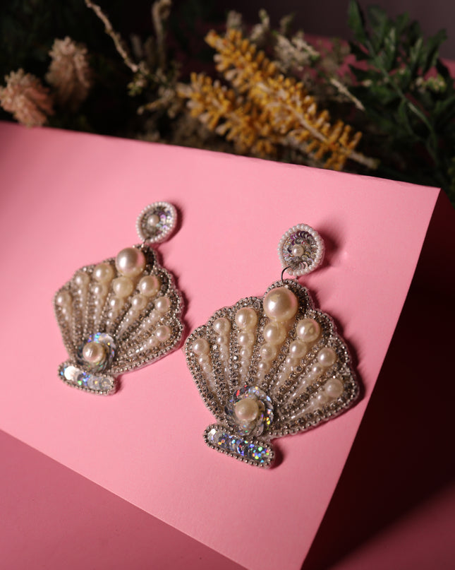 Shell earrings
