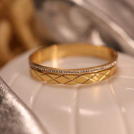 Baby size bracelet Gold